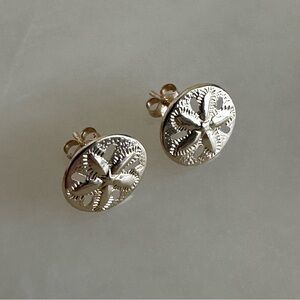 14k Solid Gold Sand Dollar Stud Earrings